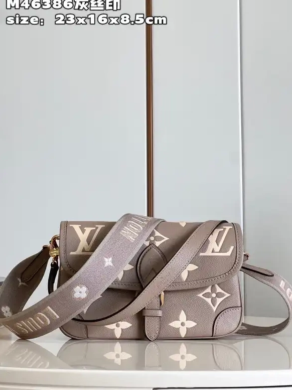 Nano Diane LOUIS VUITTON 0628